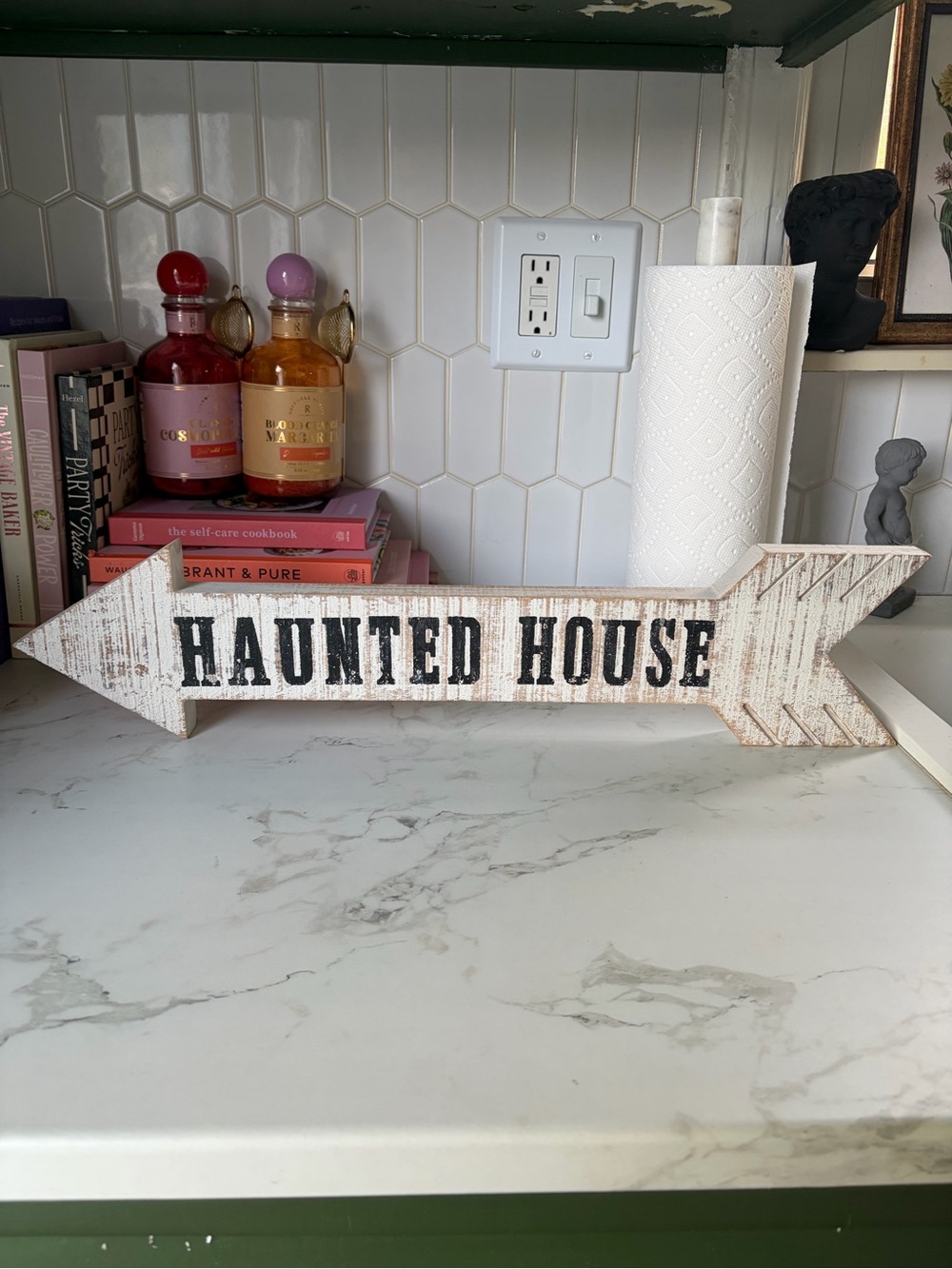 Mud Pie Distressed White & Brown Rustic Sign